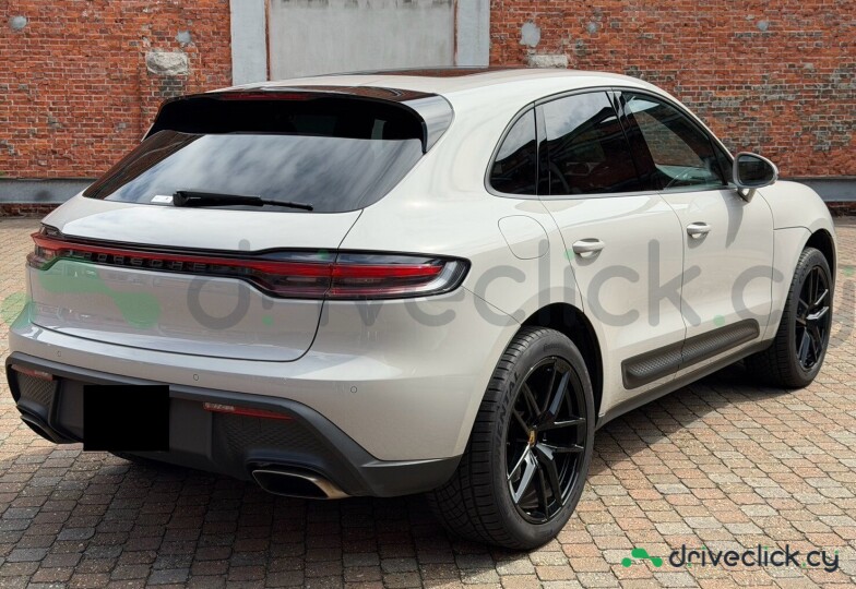Porsche Macan Beige