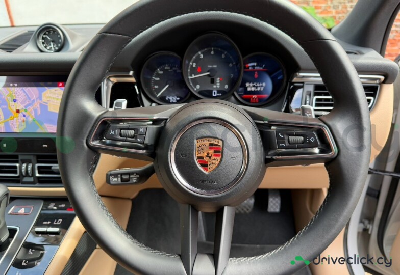 Porsche Macan Beige