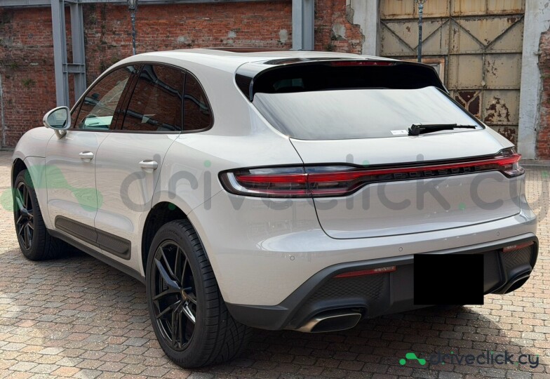 Porsche Macan Beige