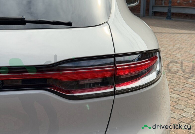 Porsche Macan Beige
