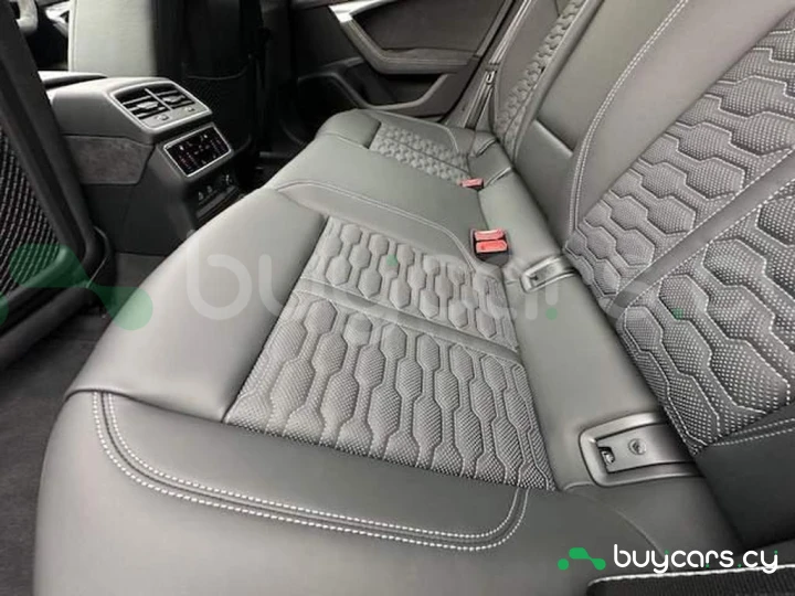 Audi RS6 Avant Зеленый