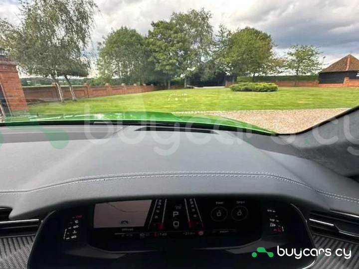 Audi RS6 Avant Зеленый