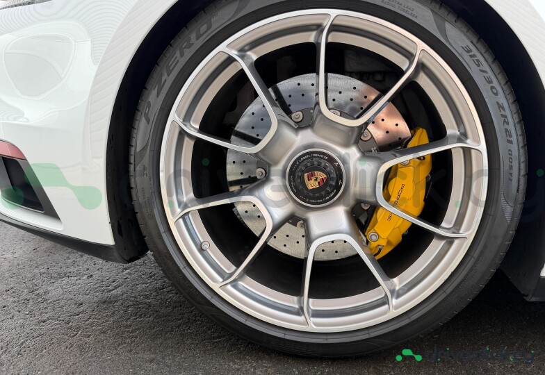 Porsche 911 White