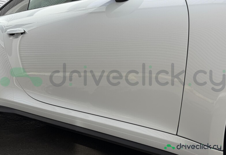 Porsche 911 White