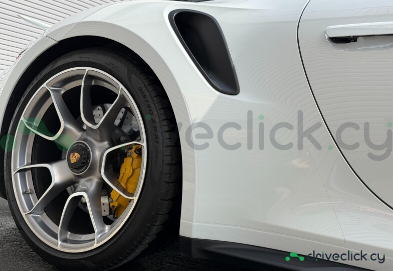 Porsche 911 White