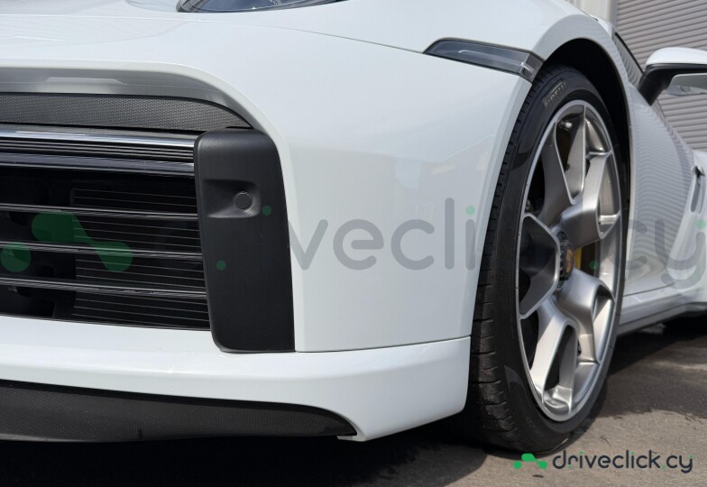 Porsche 911 White