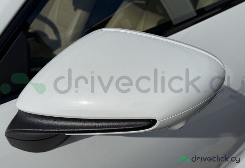Porsche 911 White