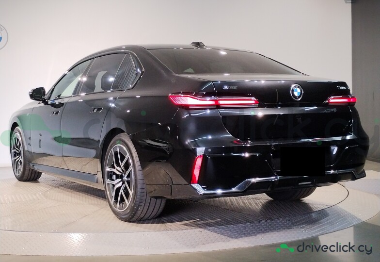BMW 7 series Black