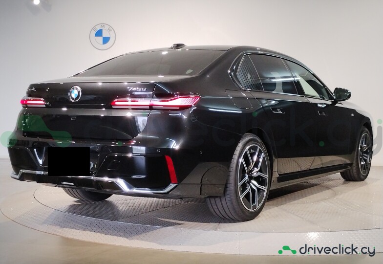 BMW 7 series Black