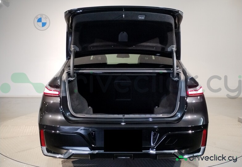 BMW 7 series Black