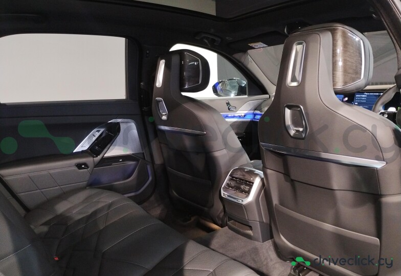 BMW 7 series Black