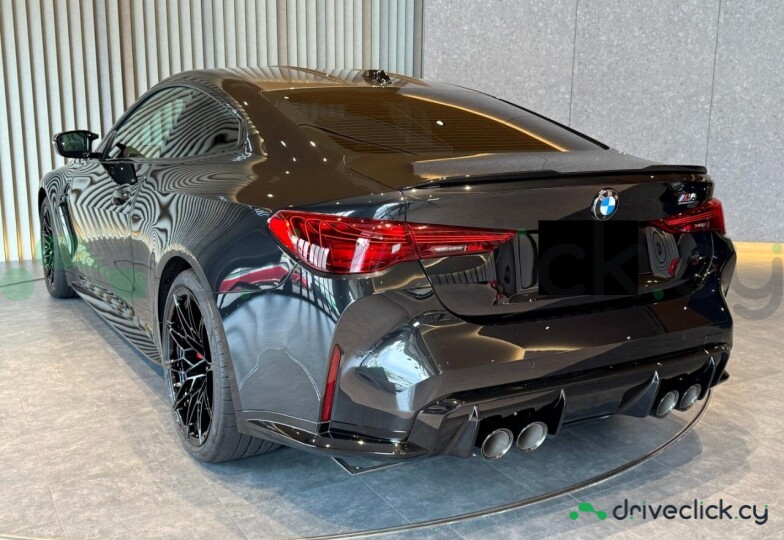 BMW M4 Black