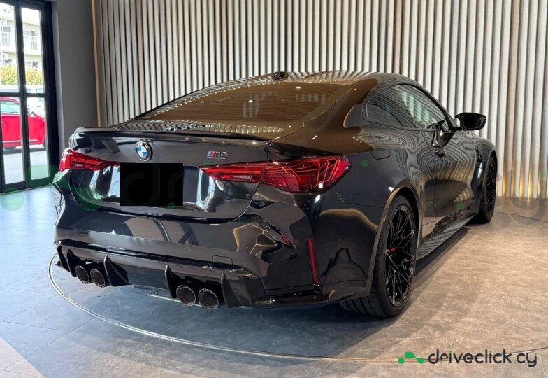 BMW M4 Black