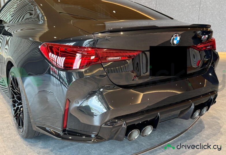 BMW M4 Black