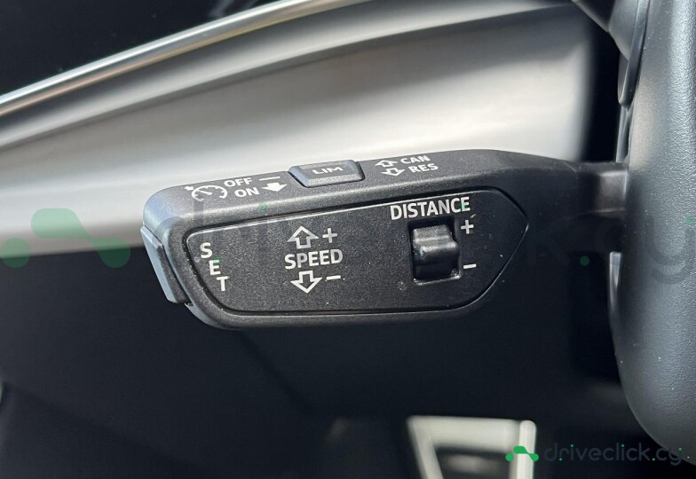 Audi Q7 White