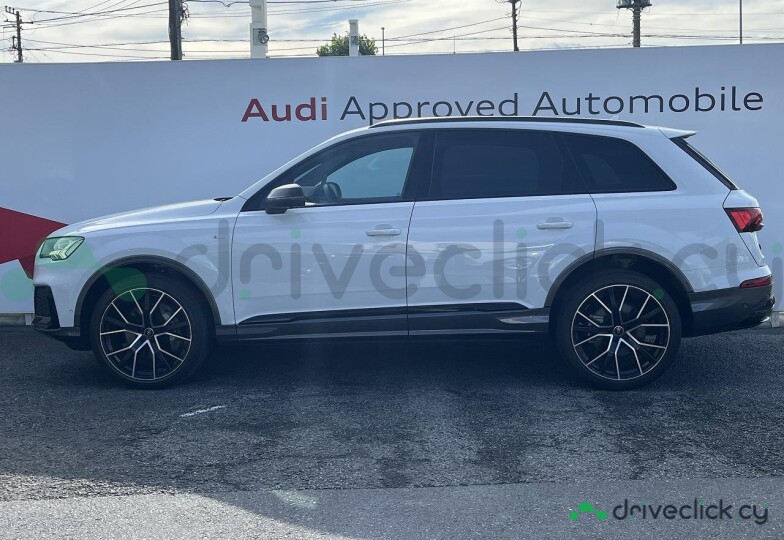 Audi Q7 White