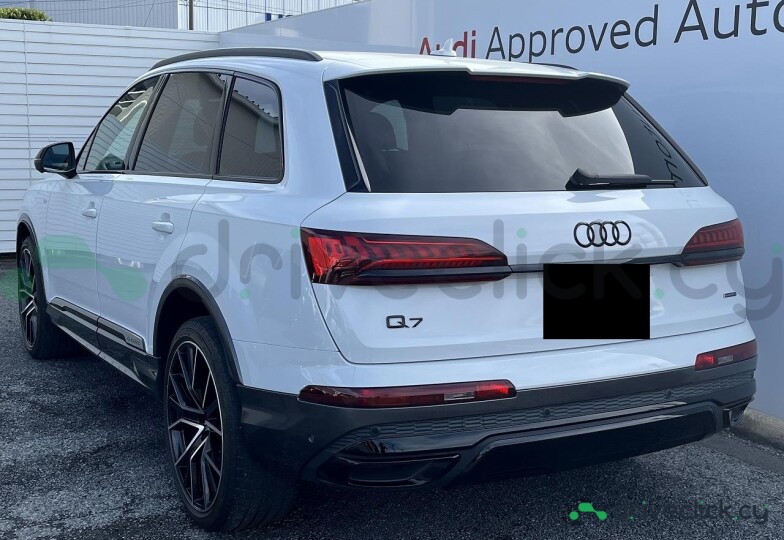 Audi Q7 White