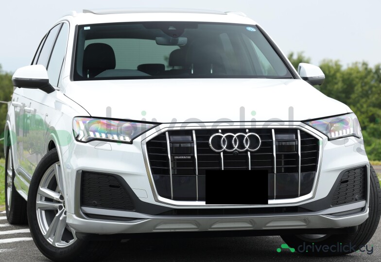Audi Q7 White