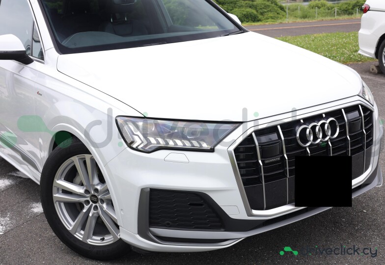 Audi Q7 White