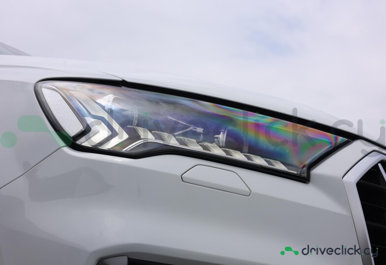 Audi Q7 White