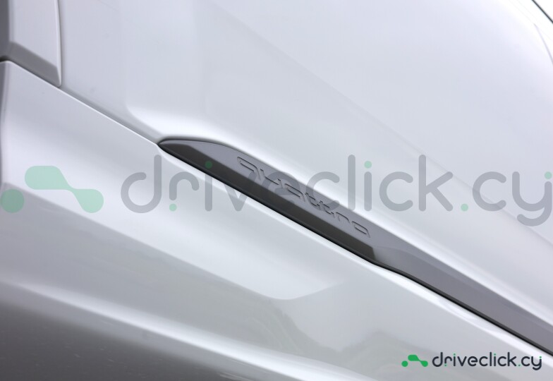 Audi Q7 White