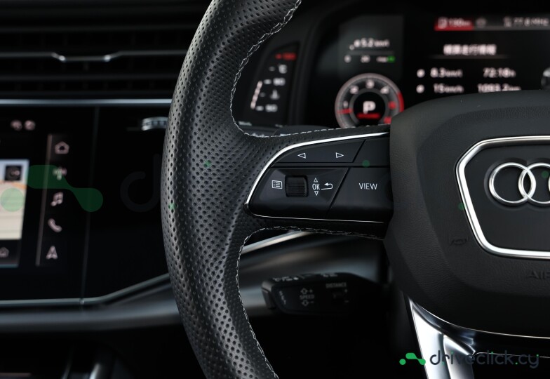Audi Q7 White