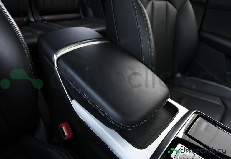 Audi Q7 White