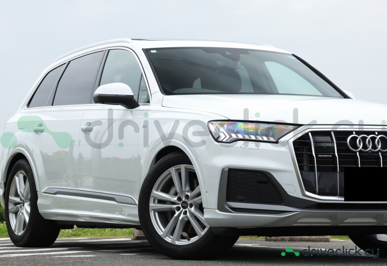 Audi Q7 White
