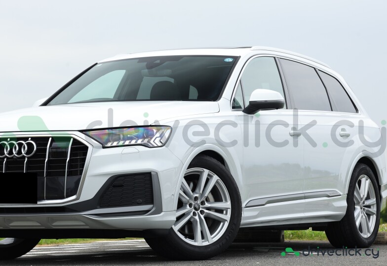 Audi Q7 White