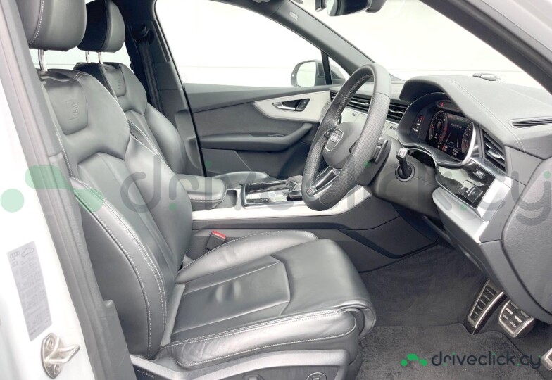 Audi Q7 White