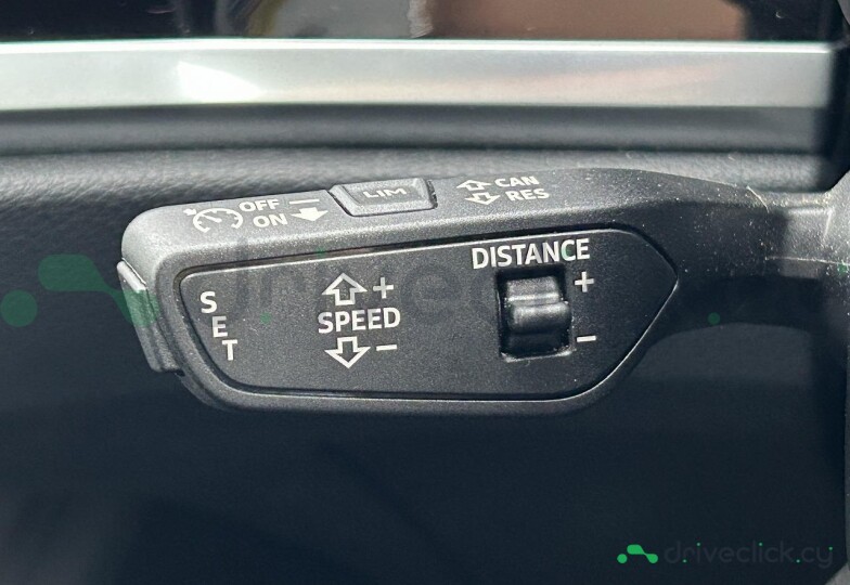 Audi RS Q3 Black