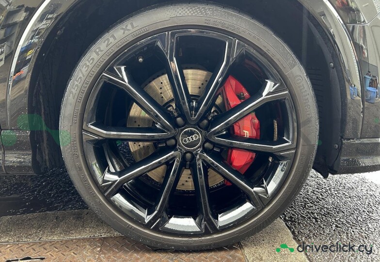 Audi RS Q3 Black