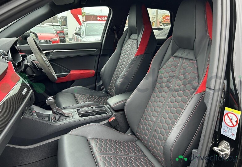 Audi RS Q3 Black