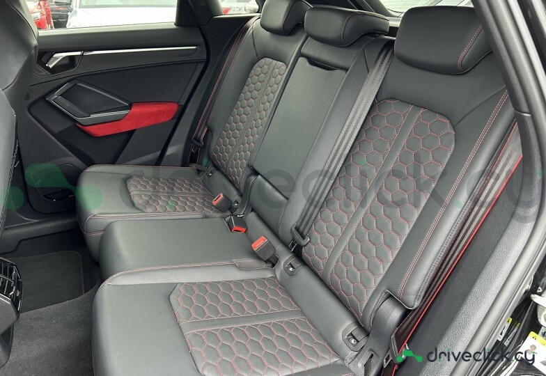 Audi RS Q3 Black
