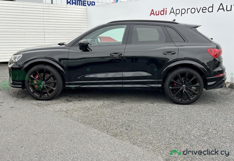 Audi RS Q3 Black