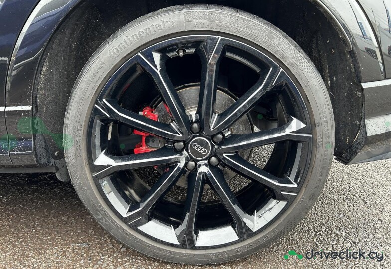 Audi RS Q3 Black