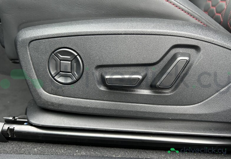 Audi RS Q3 Black