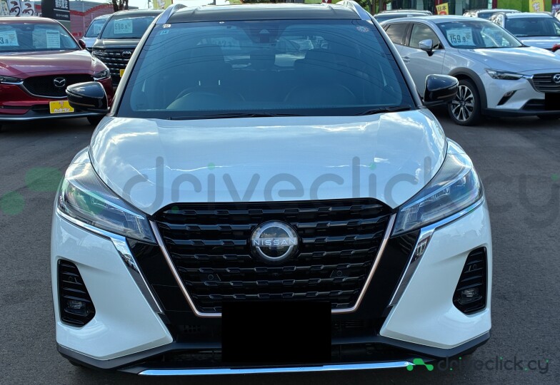 Nissan Kicks White