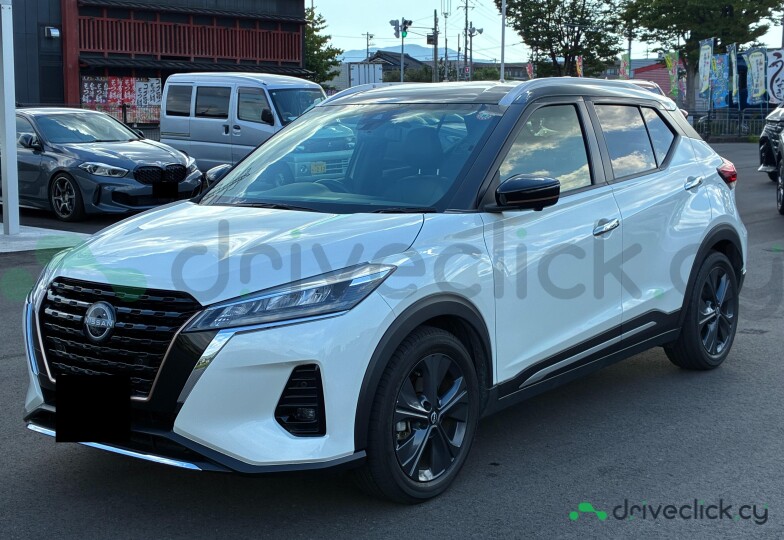 Nissan Kicks White