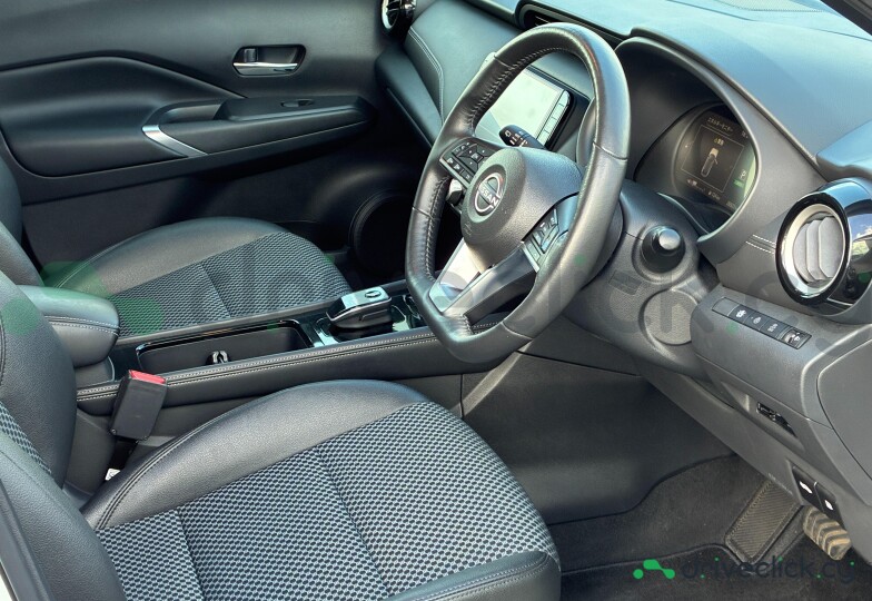 Nissan Kicks White