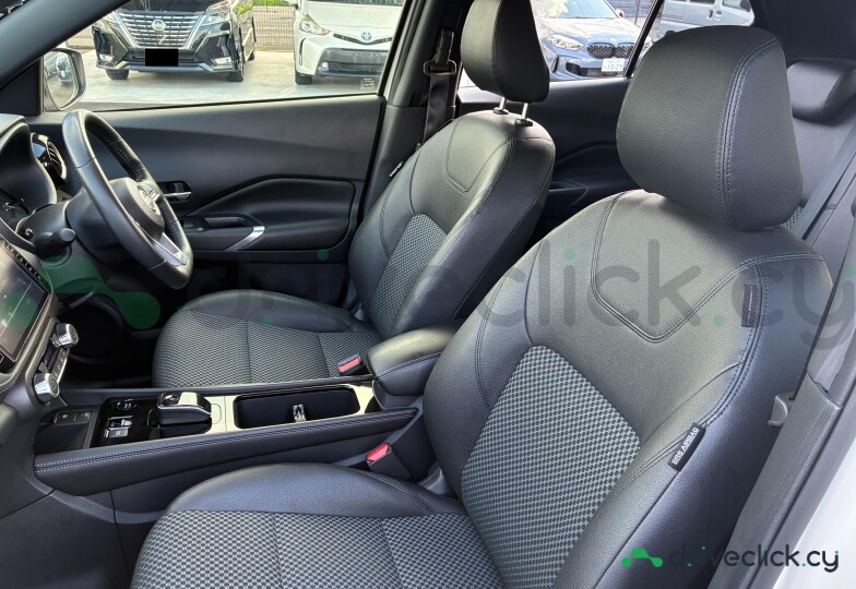 Nissan Kicks White