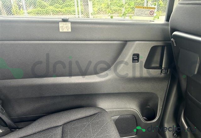 Nissan Serena White