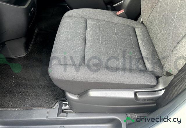 Nissan Serena White