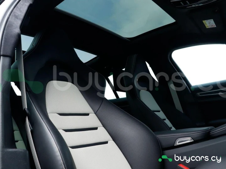 Porsche Panamera Белый