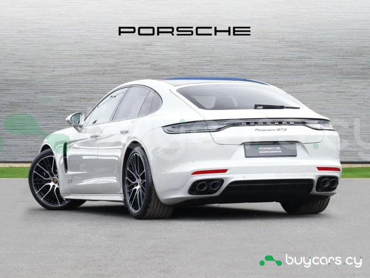 Porsche Panamera Белый