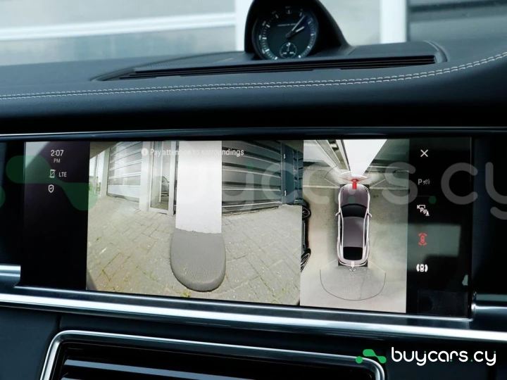 Porsche Panamera Белый