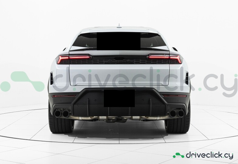 Lamborghini Urus White