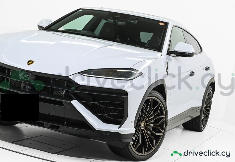 Lamborghini Urus White