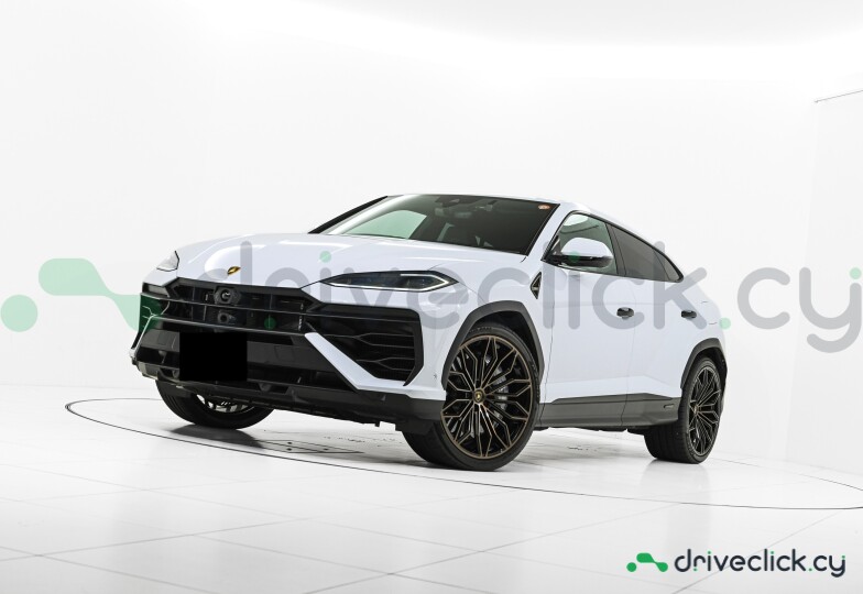 Lamborghini Urus White