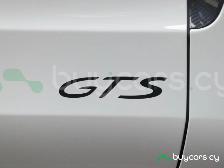 Porsche Panamera Белый